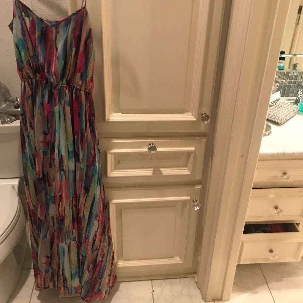Gorgeous multi color maxi dress